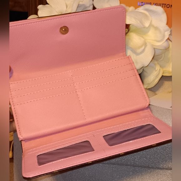 Vintage Louis Vuitton Wallet,Vuitton book,magnet,receipt,authentification paper. - Picture 4 of 16